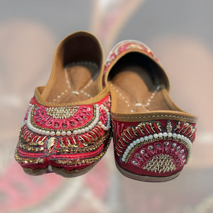 Punjabi Jutti - Red