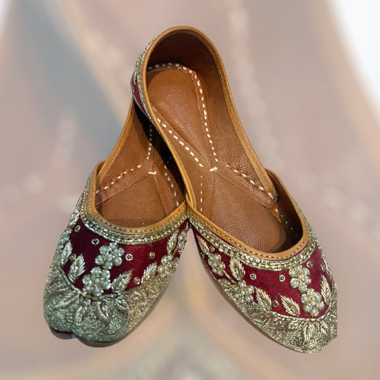 Red Punjabi Jutti