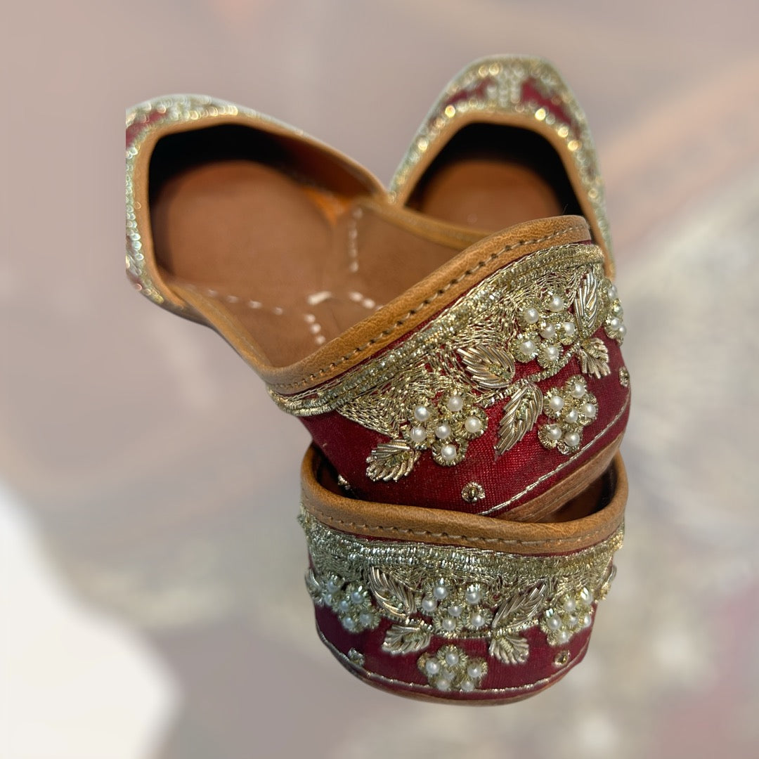 Red Punjabi Jutti