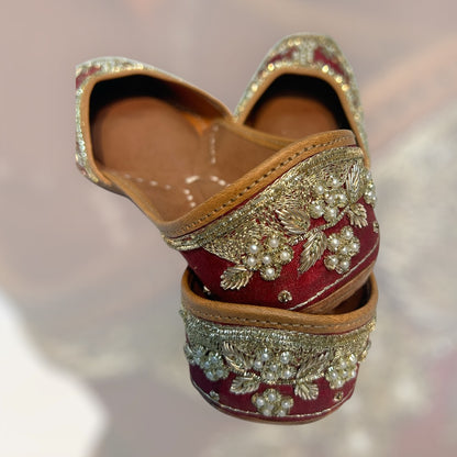 Red Punjabi Jutti