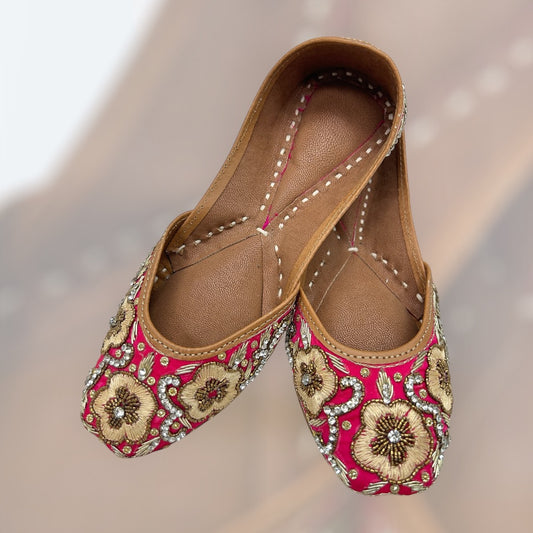 Pink & Gold Jutti