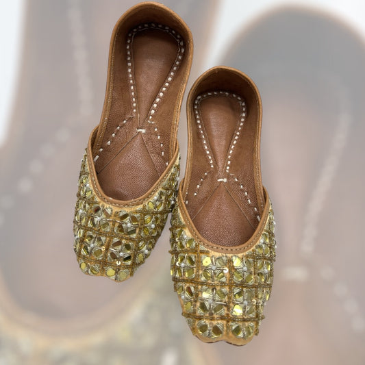 Gold Mirror work Jutti