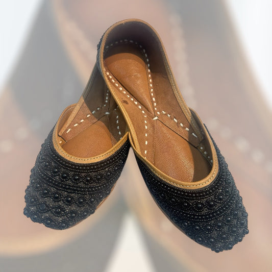 Black Pearl Jutti
